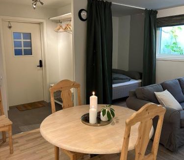 Os Apartment | VillaHagavik - studioleilighet til to, nær strand og Kysthospitalet i Hagavik