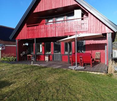 Orust O Villa | Villaidyll i Svanesund nära havet