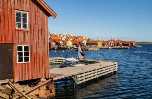 Orust O Villa | Villaidyll i Svanesund nära havet