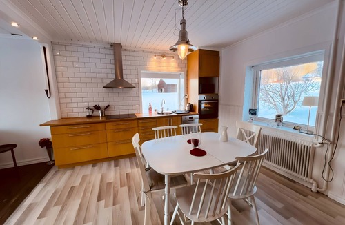 Vindeln House | Vindelstugan · Riverside Cottage on the Wild Vindel River