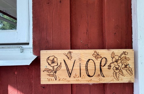 Filipstad Municipality Apartment | Viol vacation apartment in Värmland - 3 bedrooms, fireplace, nature & lake