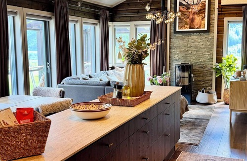 Myrkdalen Apartment | Voss- Myrkdalen|Mountain view |Stunning apartment|Free parking and car charging.