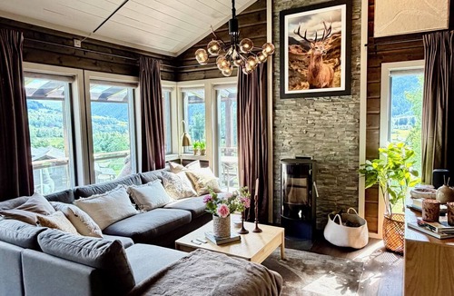 Myrkdalen Apartment | Voss- Myrkdalen|Mountain view |Stunning apartment|Free parking and car charging.