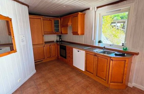 Flekkerøy Cabin | Waterfront 4-bedroom cabin in Flekkeroy, Kristiansand perfect for your getaway