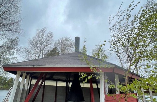Gargnas House | Waterfront Camping Cabin With Wifi
