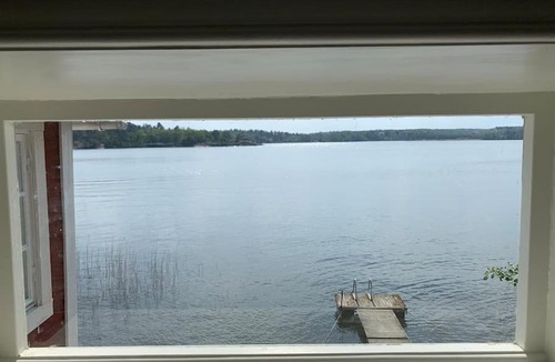Bromma House | Waterfront house with jacuzzi & jetty in Stockholm