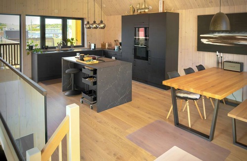 Steigen House | Waterfront house with panoramic views in Nordskot