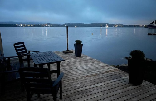 Ytrebygda House | Waterfront House with Spectacular Ocean View