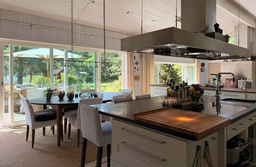 Vasterljung House | Waterfront plot near Trosa with jetty and sauna