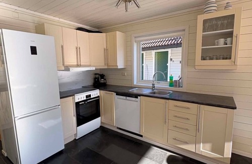 Flekkerøy Cabin | Waterfront quaint 4-bedroom cabin in adorable Kristiansand for relaxing stays