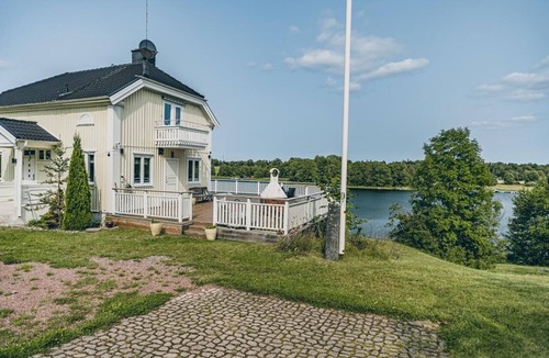 Vaddo Villa | Waterfront villa with private jetty