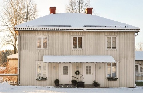 Sunne Municipality Apartment | Welcome to Gettjärn, 12 km from Sunne.