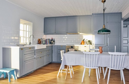Klassbol Apartment | Welcome to Haltersbol and this vacation home from 2019. Deie apartment house offers a beautiful view