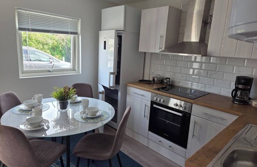 Bromolla House | Welcome to Jasmine House