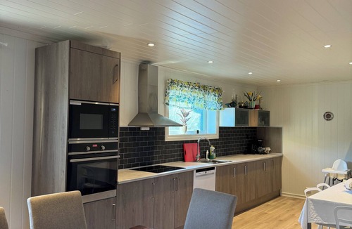 Lyngdal Apartment | Welcome to Paradise.
