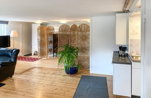 Boxholm House | Welcome to the vacation home near a beautiful lake.