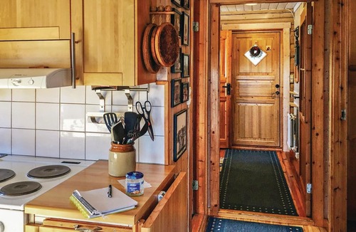 Ljordal House | Welcome to this beautiful log cabin with panoramic views over mountains and waters.