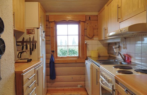 Ljordal House | Welcome to this beautiful log cabin with panoramic views over mountains and waters.