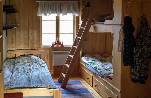 Vemhan House | Welcome to this cozy accommodation in the mountains.