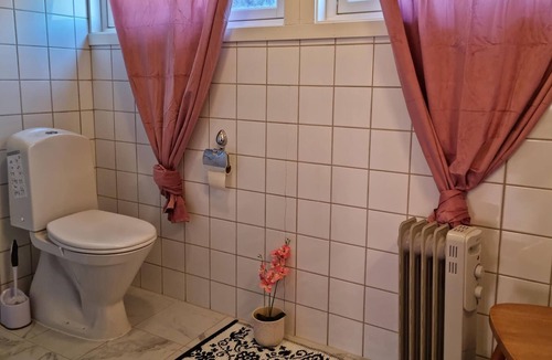 Valle Municipality House | Welcome to this great cottage in a beautiful setting with mountain views.