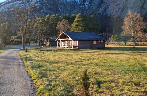 Valle Municipality House | Welcome to this great cottage in a beautiful setting with mountain views.