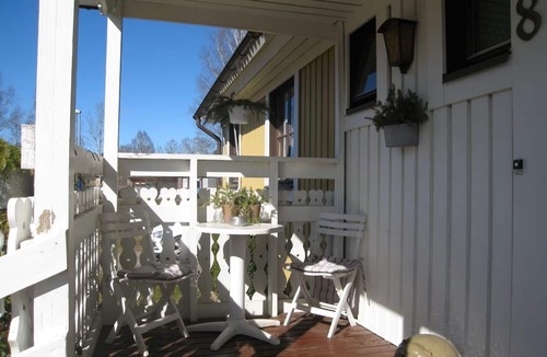 Fagelfors House | Welcome to Villa Sjöhörn, located not far from a swimming lake and a lake for fishing.