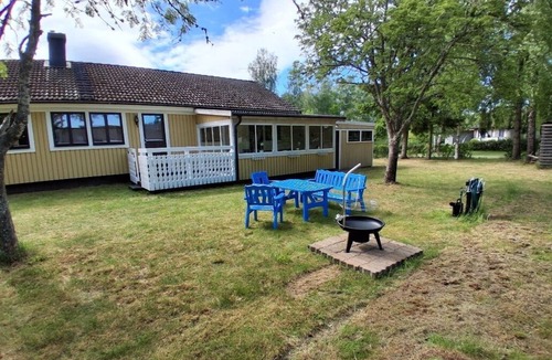 Fagelfors House | Welcome to Villa Sjöhörn, located not far from a swimming lake and a lake for fishing.