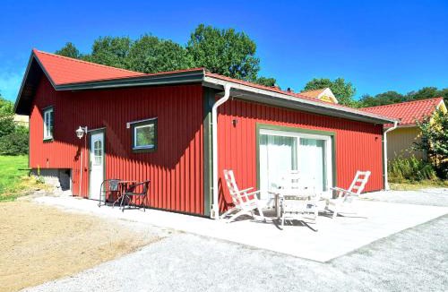 Lonashult House | Well-equipped holiday home with a view of Lake Asnen in Hulevik, Lonashult