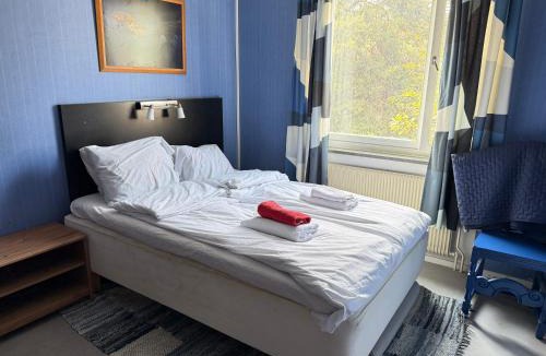 Liljeholmen - Hagersten House | West Apartment in Stockholm near Metro with Balcony convenient to Concert Avicii Arena, Circus, Friends and 3Arena