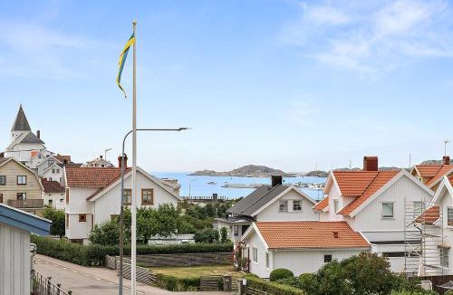 Skaerhamn House | West coast villa with sea view