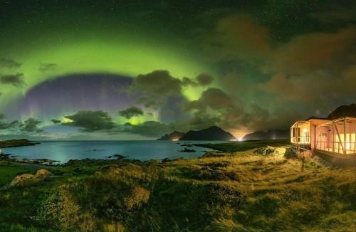 Flakstad Apartment | where the ocean meets land