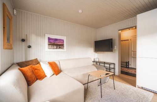 Hamnøya House | White House - Panoramic View