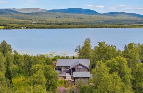 Trany Ski Chalet | Wilderness Villa with the panorama lakeview