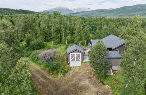 Trany Ski Chalet | Wilderness Villa with the panorama lakeview