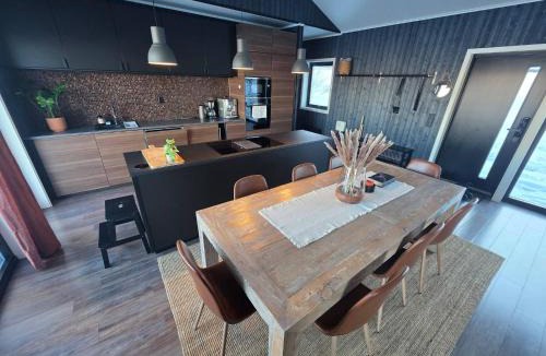 Grondalen House | Winter cabin with Jacuzzi