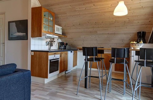 Sunningen Apartment | Wonderful holiday apartment with sea views on the west coast