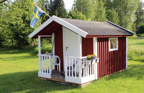 Lekeryd Ski Chalet | Wonderful holiday home on a lake property in Småland