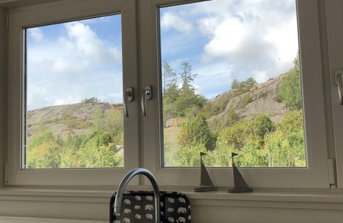 Lokholmen Cottage | Wonderful house in Strömstad!