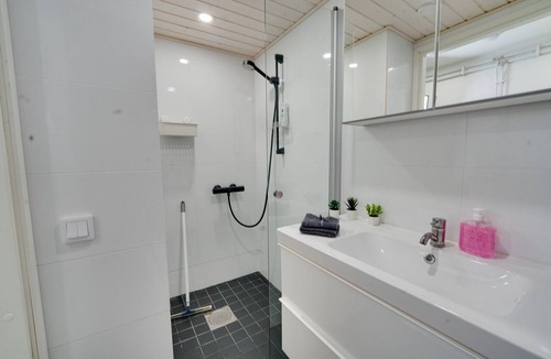 Tampere Apartment | Wonderful one room apartment with balcony in city center.