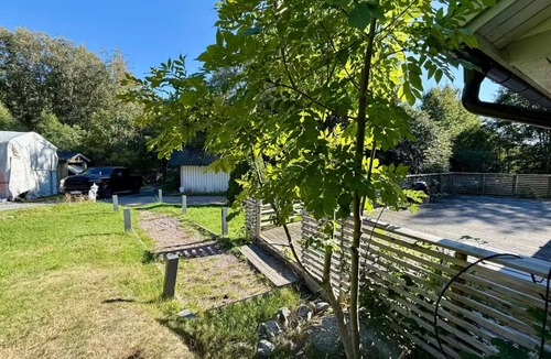 Torslanda Apartment | Workers 5BR - 2 Bath - Volvo - Parking lot - All-inclusive