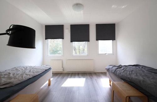 Harryda Municipality House | Workers Home - 12 guests - 6 BR - 7 Bath - All Inc