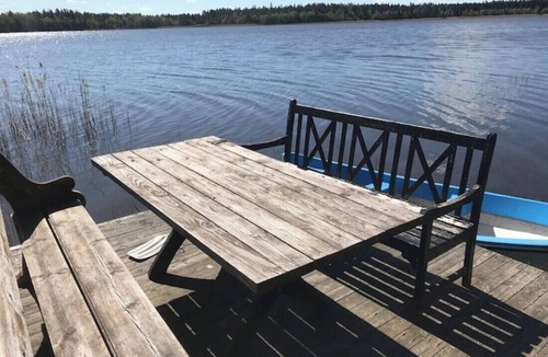 Dorarp House | XL mancave Ljud Ljus DJ utrustning, eldstad, bastu, sjö, brygga, massagefåtölj