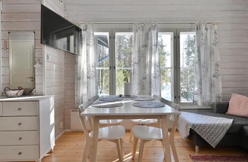 Yllasjarvi House | Yllästokka 2 near Ylläsjärvi and skitracks, Incl Sauna, Fireplace, Firewood