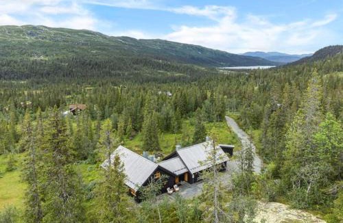 Nordre Land Ski Chalet | Your Ideal Getaway Awaits in This Charming Cabin Retreat