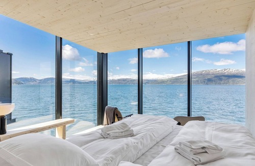 Hemnes Municipality Hotel | Yttervik