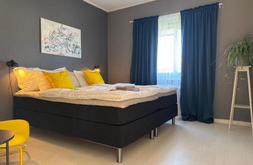 Åmål House | ZeiNour Rooms in Åmål