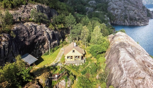 Åkrafjorden by Interhome