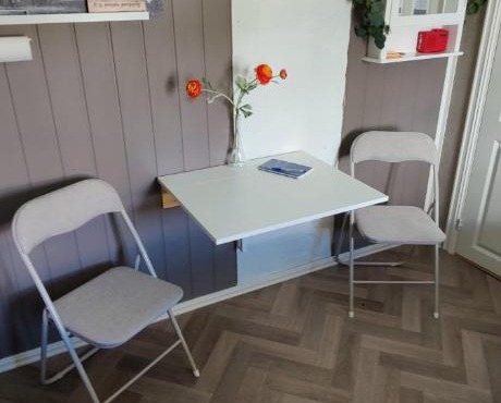 Øya husrom nær E6,dobbeltrom, gratis parkering
