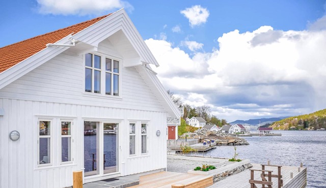 1 bedroom beautiful home in Skjoldastraumen