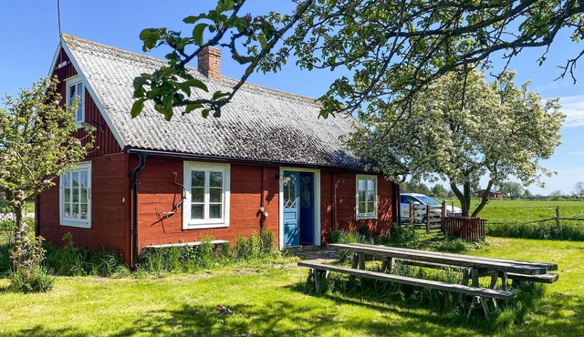 1 bedroom gorgeous home in Köpingsvik